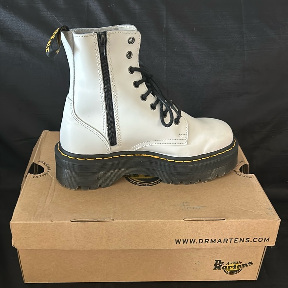 Dr martens brand new never worn size 8